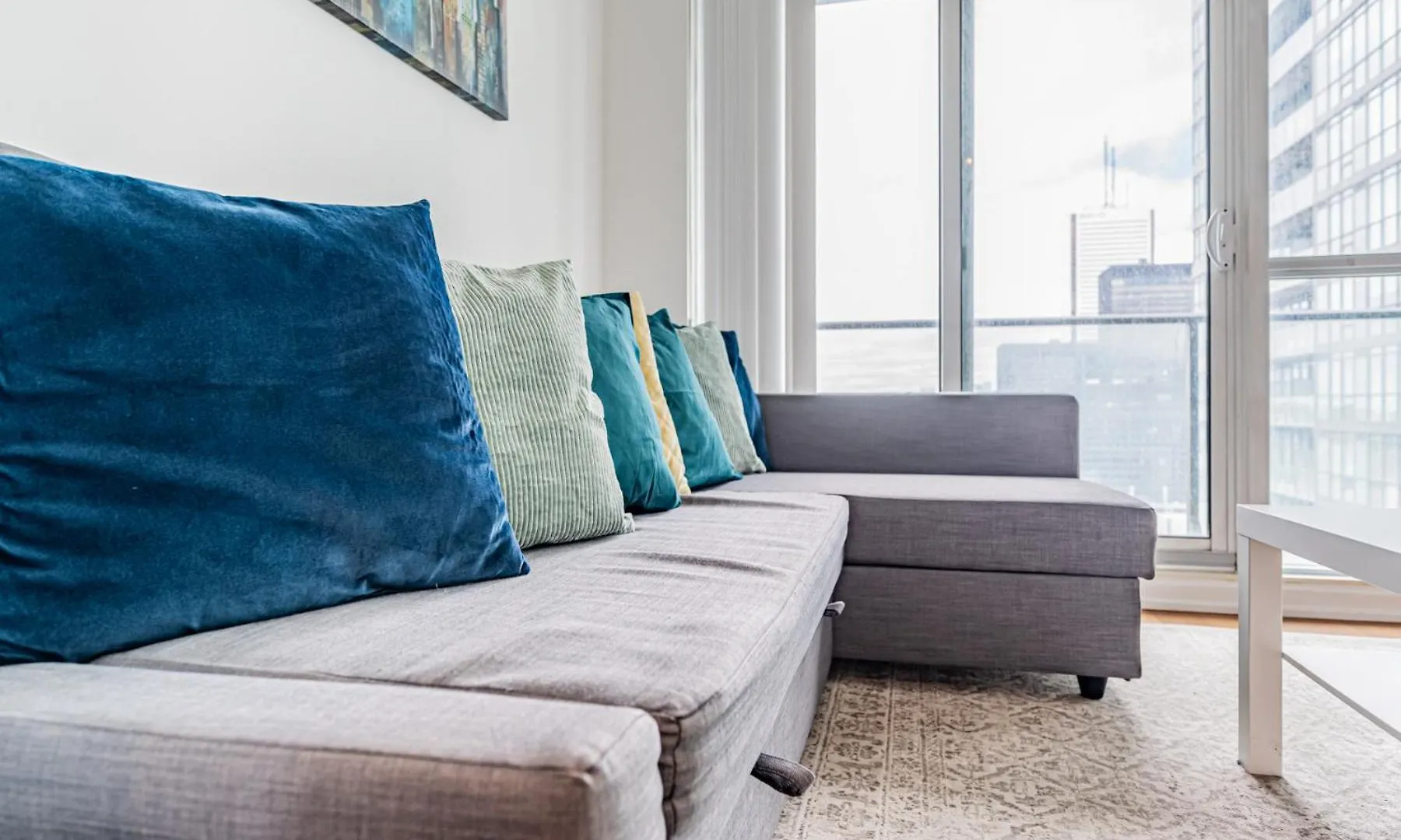 Lovely 1Br-1Bath Condo Toronto