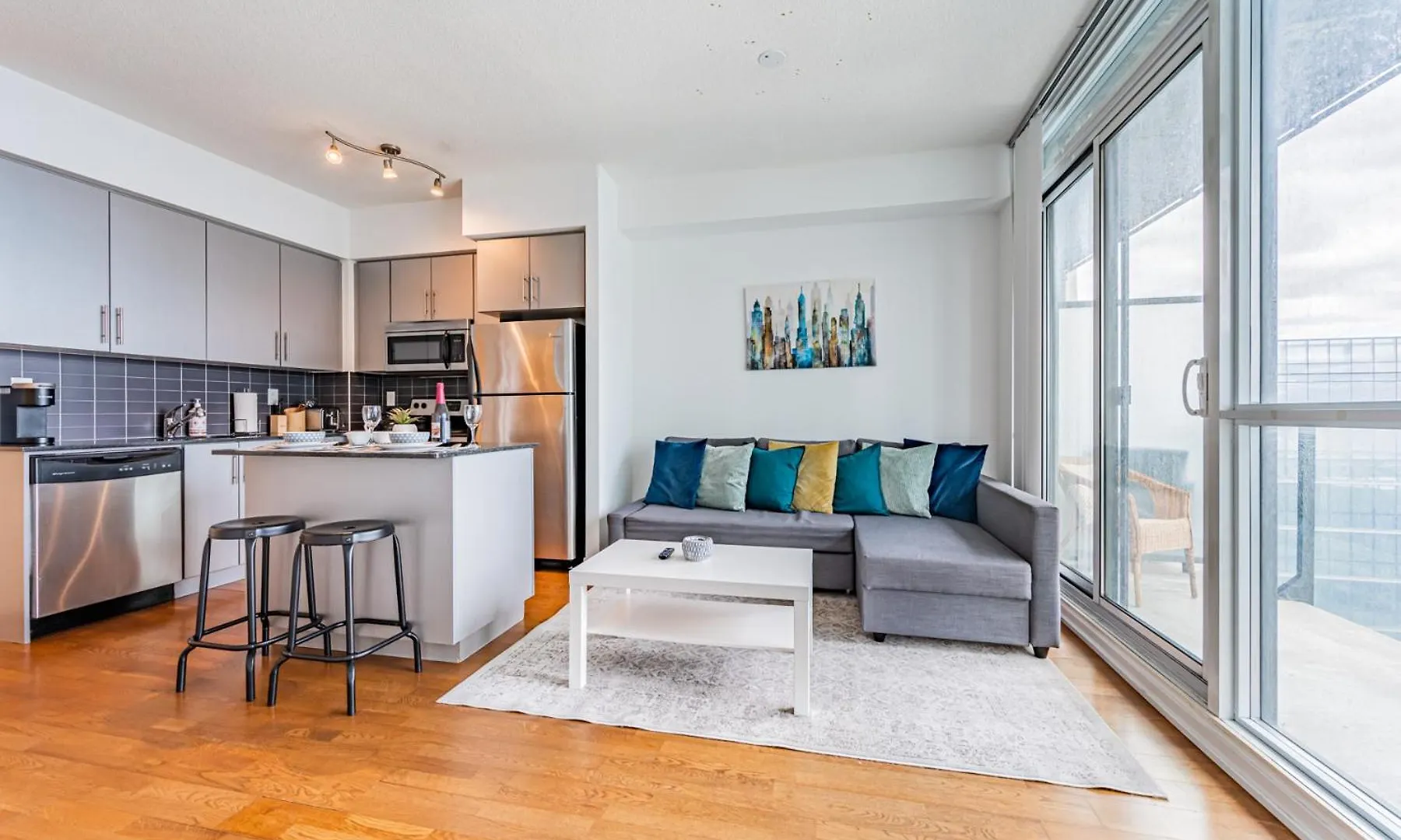 Lovely 1Br-1Bath Condo Toronto 0*,  Canada