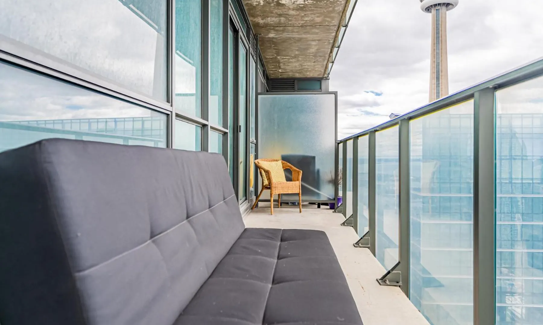 Apartment Lovely 1Br-1Bath Condo Toronto Canada
